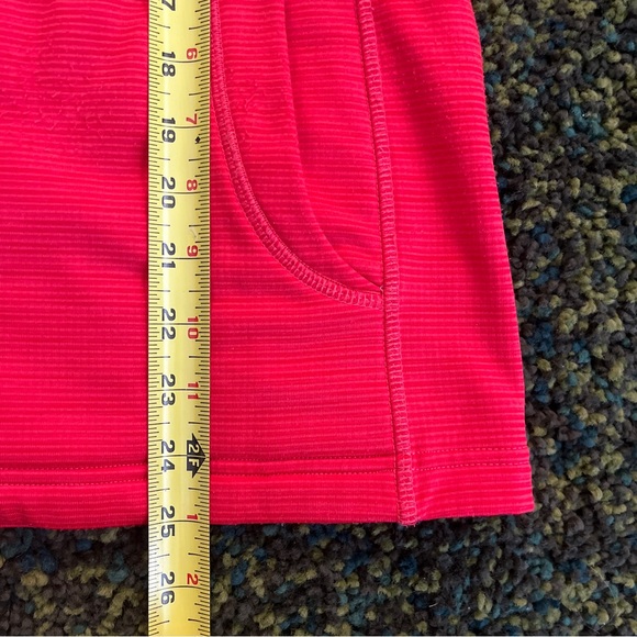 The North Face Women’s Zip Up Hoodie (M) - Picture 9 of 9